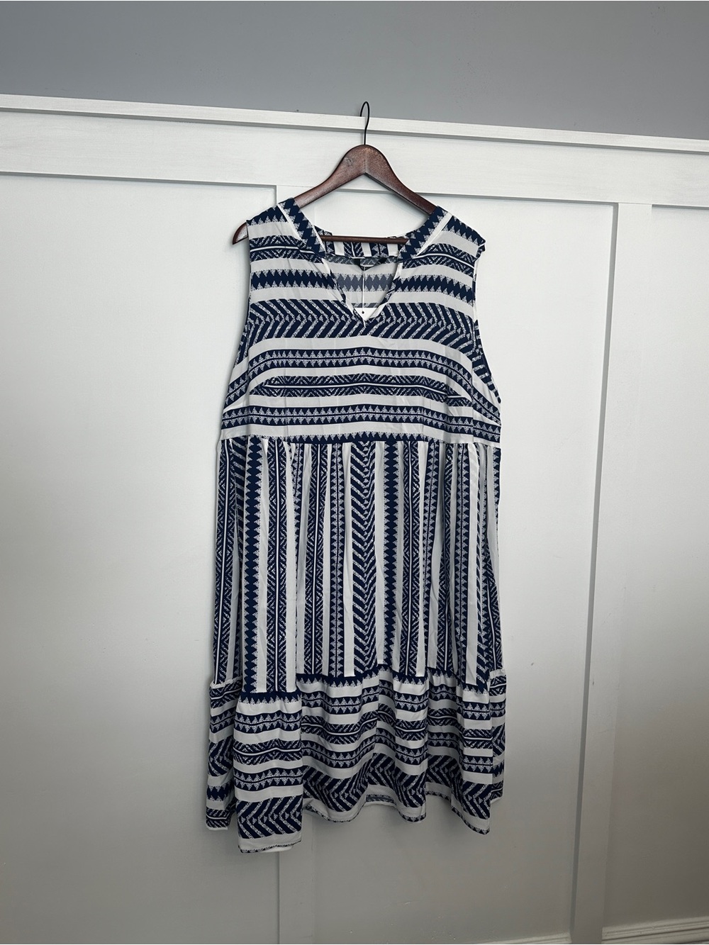 Plus Size Navy and White Geometric Sleeveless Dress